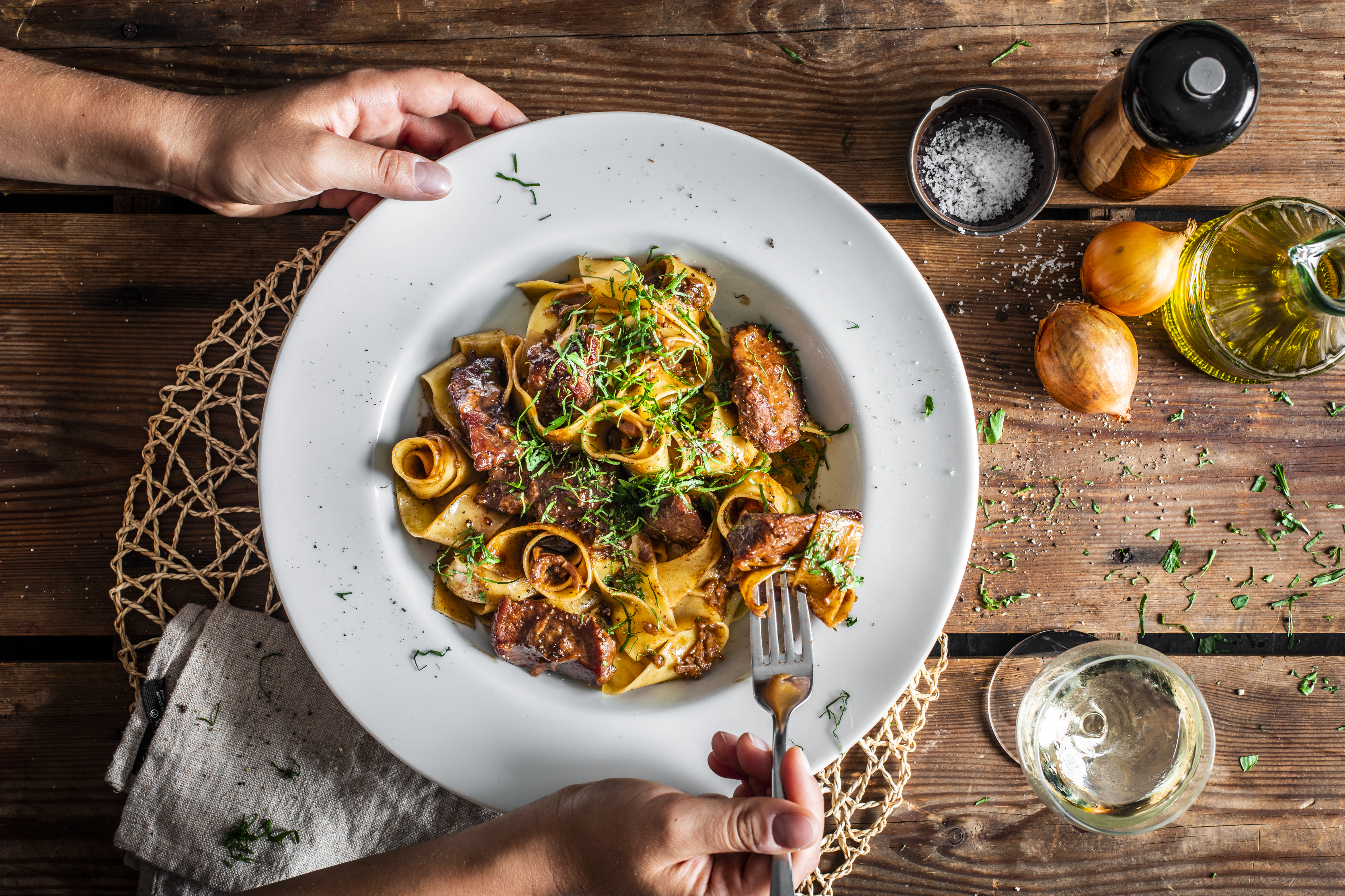 Pappardelle-Bandnudeln mit Wildschwein