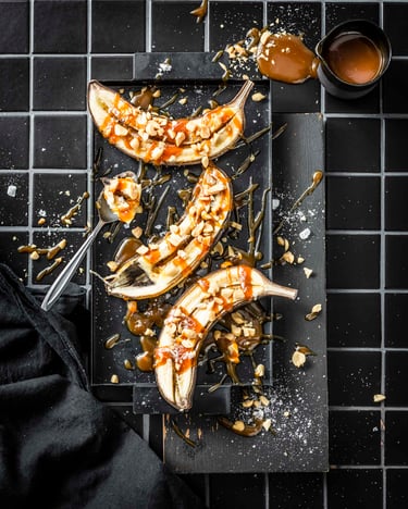 Grillbanane mit Karamellsauce