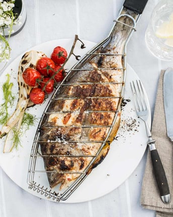Gegrillte Dorade mit Fenchel und Tomaten.