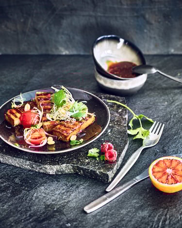 Gegrillter Tofu mit Himbeer-Blutorangen-Marinade
