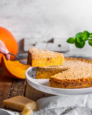 Herzhafter-Kürbiskuchen-mit-Parmesan