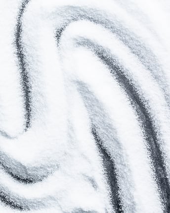 Der Süßstoff Stevia als Streuzucker in Nahaufnahme