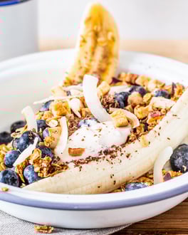 Bananensplit mit Granola