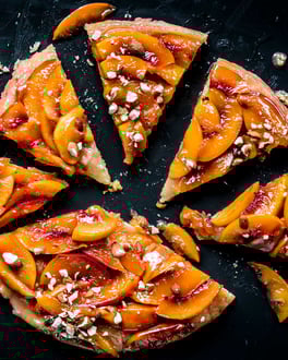 Tarte Tatin mit Pfirsichen
