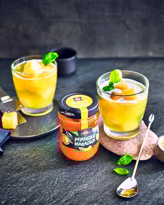 Gin Basil Smash Mit Pfirsich Maracuja Eiswuerfeln 031lr