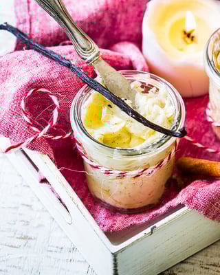 Zimtbutter und Vanillebutter