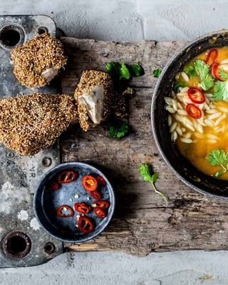 Süßkartoffelsuppe mit Risoni und Hähnchen 
