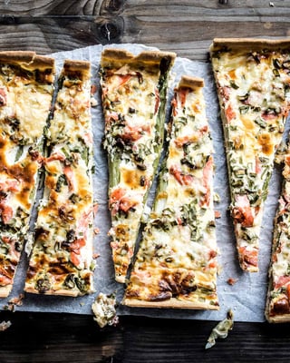 Spargelquiche mit Lachs