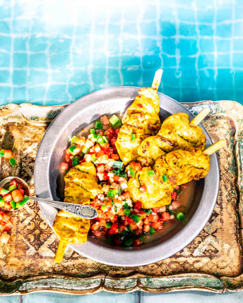 Hähnchen-Saté-Spieße mit Wassermelonen-Salsa