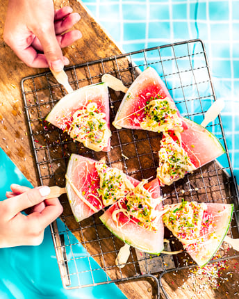 Wassermelone Am Stiel Mit Weißer Schokolade Und Pistazie