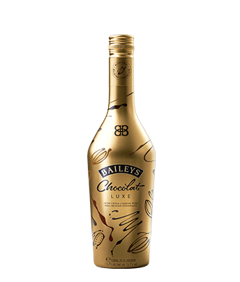 Baileys Chocolat Luxe Flasche von vorne fotografiert, freigestellt.