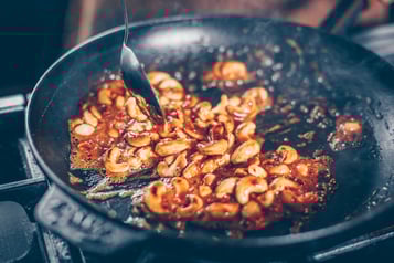 Salat Mit Ziegenkaese Cashews Roesten