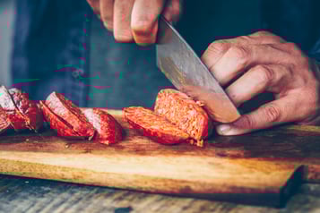 Salsiccia schneiden
