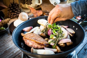 Entenbrust Mit Krauterseitlingen In Pfanne Braten