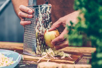 Apfel Reiben