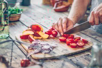 Tomaten Und Pfirsiche Halbieren