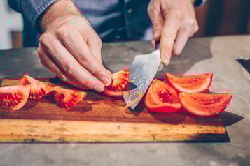 Vegane Avocado Hummus Stulle Tomaten Entkernen