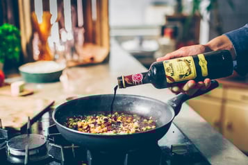 Ablöschen-mit-Mazzetti-Aceto-Balsamico-Tino-Tipico
