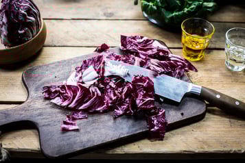 Wintersalat Mit Kichererbsen Radicchio Schneiden