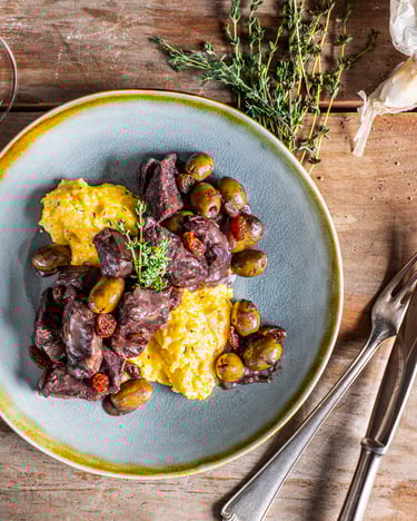 Polenta-mit-Wildschwein-Ragù