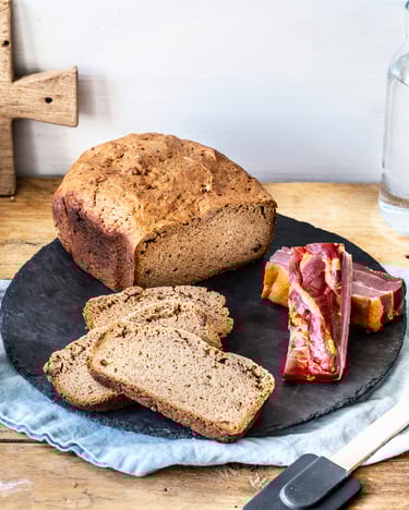 Speck Pfeffer Roggenbrot