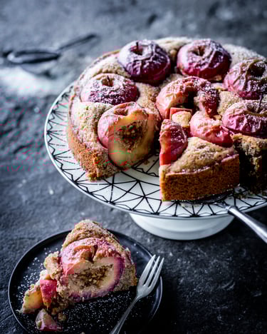 Bratapfelkuchen-mit-Puderzucker