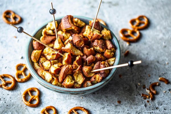 Pretzel Pieces mit Honig-Senf