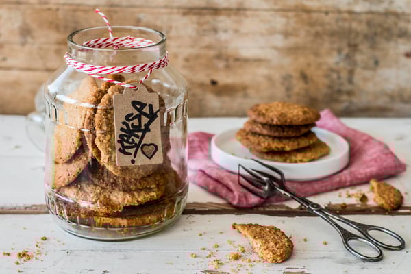 Haferkekse mit Haselnüssen
